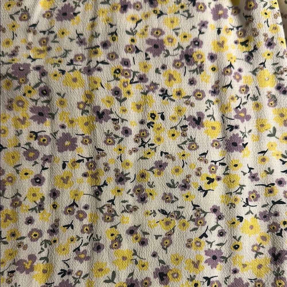 Floral 2 Piece Outfit - Picture 3 of 5